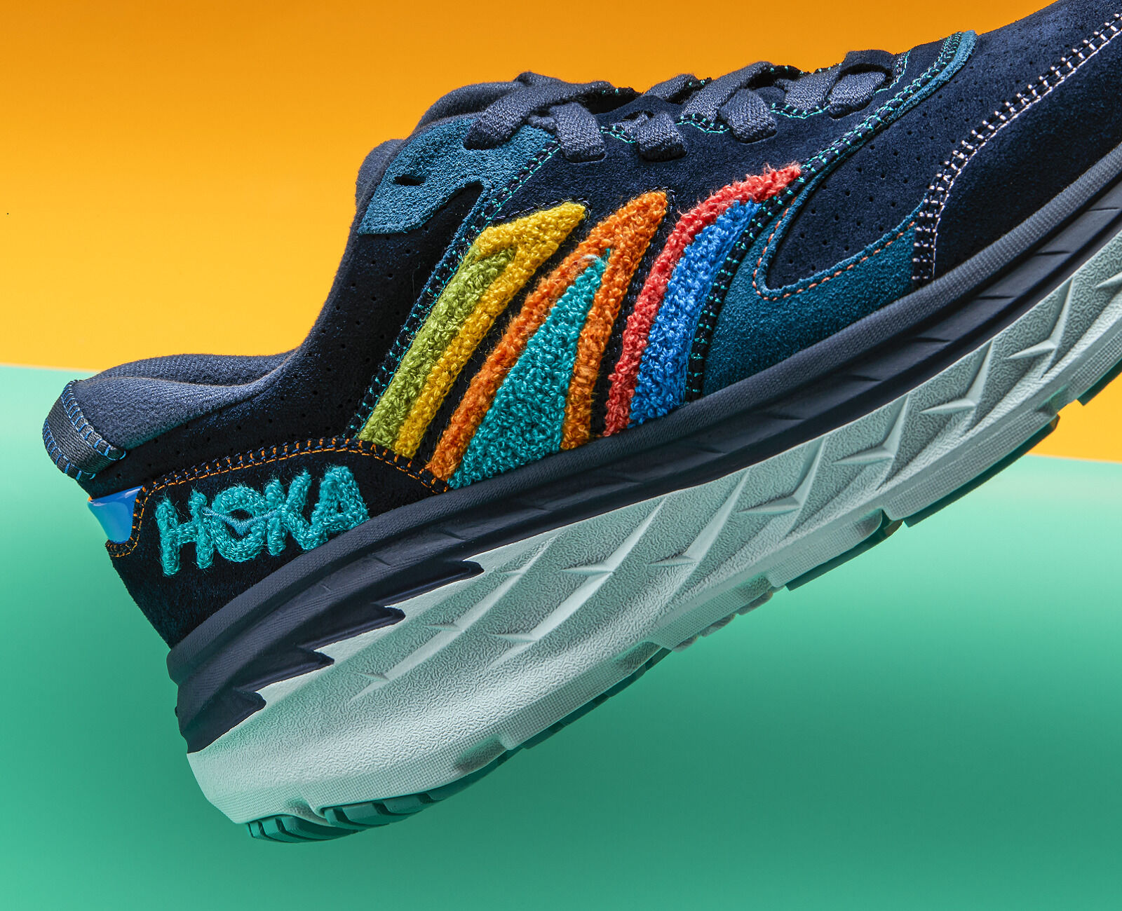 HOKA®公式サイト【ボンダイ L エンブロイダリー|BONDI L EMBROIDERY 