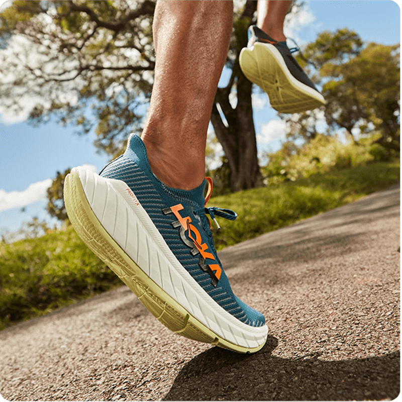 Hoka One One Carbon X 3 en promoción