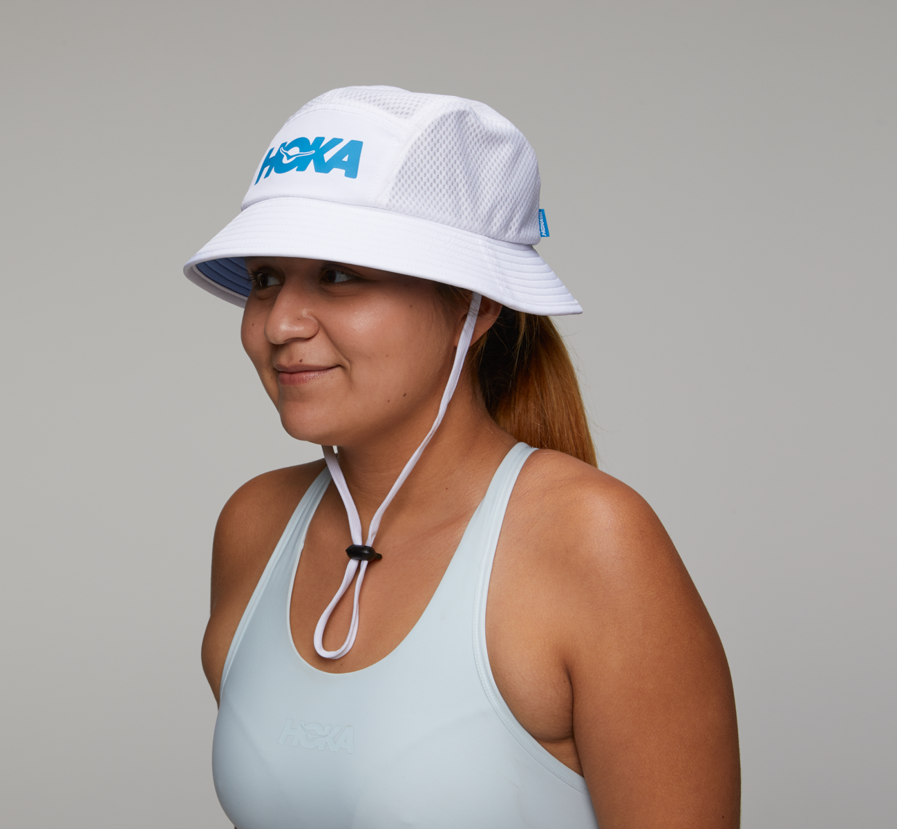 https://www.hoka.com/on/demandware.static/-/Sites-HOKA-EMEA-master/default/dw90ec0b94/images/Clothing/1117091-WDVB_1.png