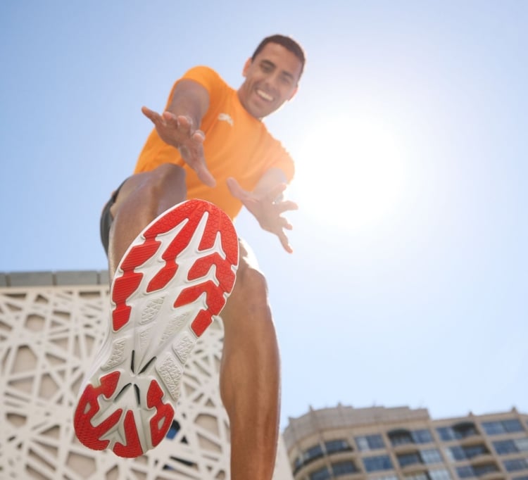 The 30 Day Guarantee Time to fly™ HOKA®